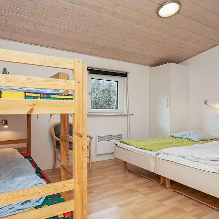 16 Person Holiday In בית נופש Vestervig