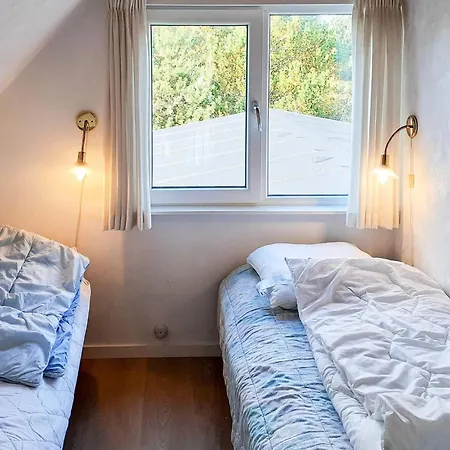 16 Person Holiday In