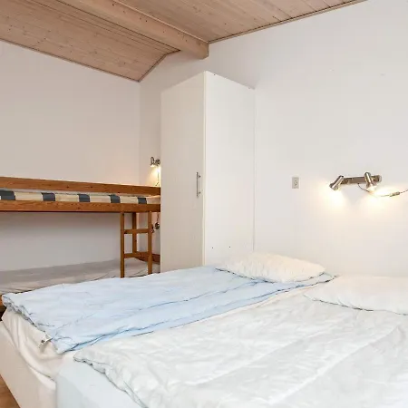 בית נופש 16 Person Holiday In *